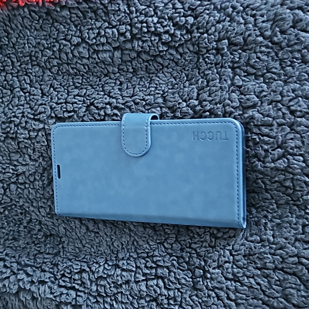 NWOT Tucch Samsung S21 Case